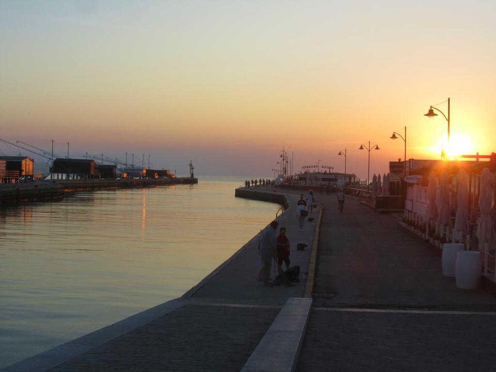 Hotel Costaverde Cesenatico Exterior foto